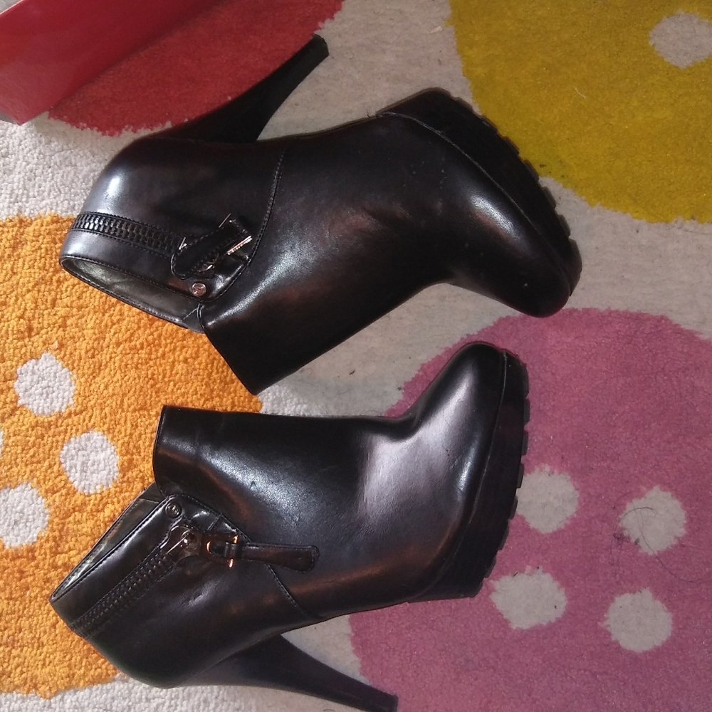 Guess Black Leather Booties